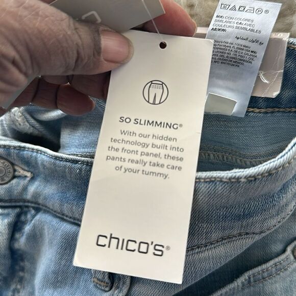 Chico’s So slimming Girlfriend Ankle Jeans 2R=12-14 - Picture 7 of 7